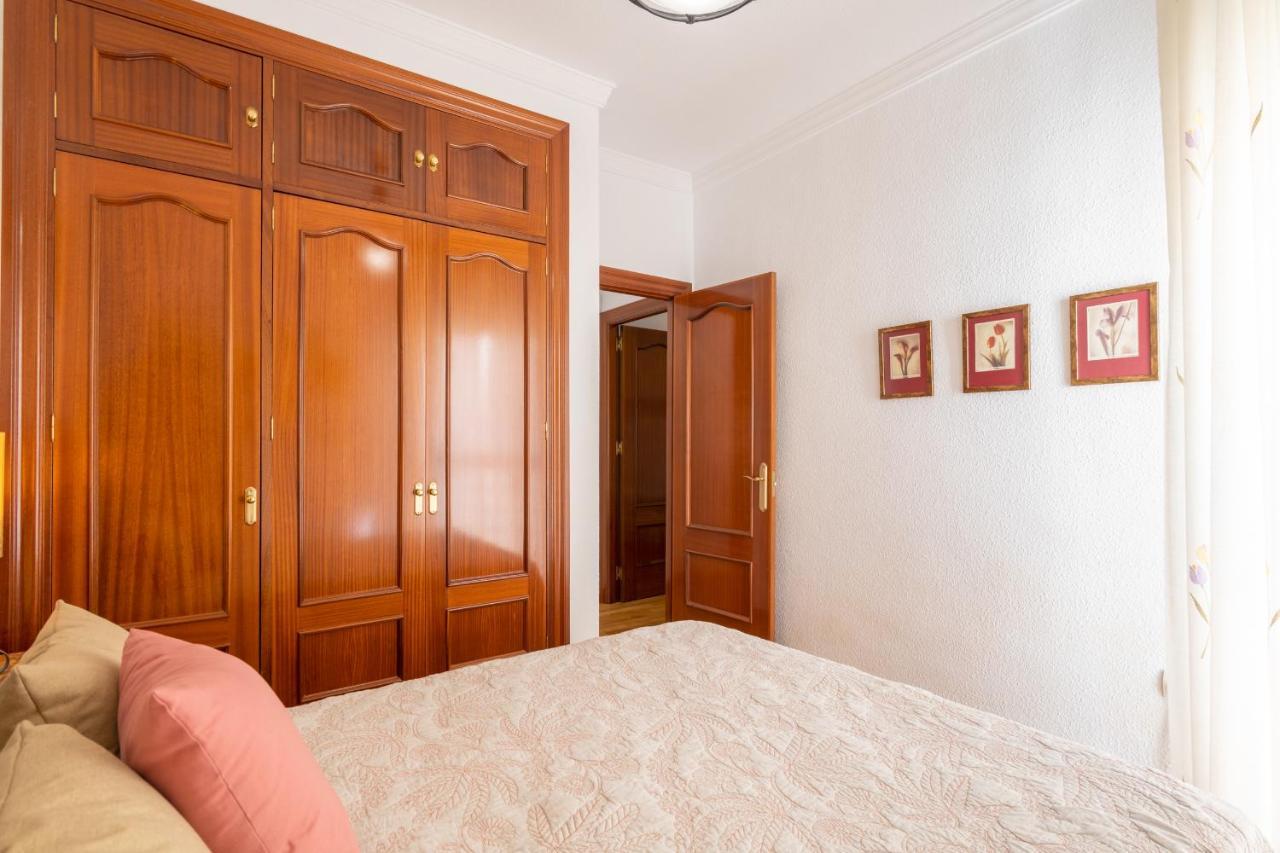 Amplio Apartamento Universidad By Renthas Malaga Exterior photo